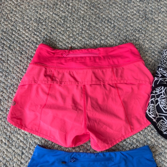 Lululemon Size 2 Shorts - Picture 6 of 14